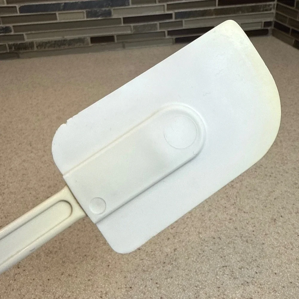 Vintage Pyrex Accessories Rubber Spatula Bowl Scraper All Purpose White 10